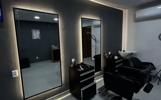 آرایشگاه مردانه در نیاوران